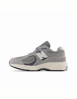 Zapatilla New Balance GS 2002ST Gris/Blanco