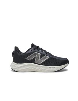 Zapatilla NB W Fresh Foam Arishi YK4 Negro/Plata