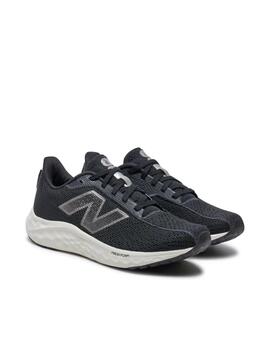 Zapatilla NB W Fresh Foam Arishi YK4 Negro/Plata