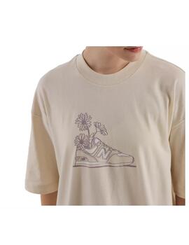 Camiseta New Balance W Oversized Flower Beige